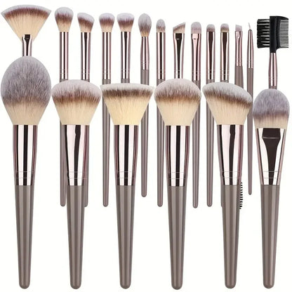 18Pcs Lavish n' Luscious Makeup Brushes Set