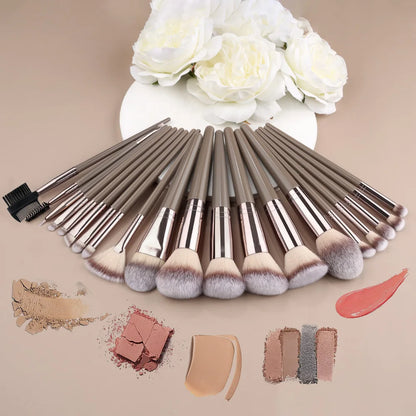 18Pcs Lavish n' Luscious Makeup Brushes Set